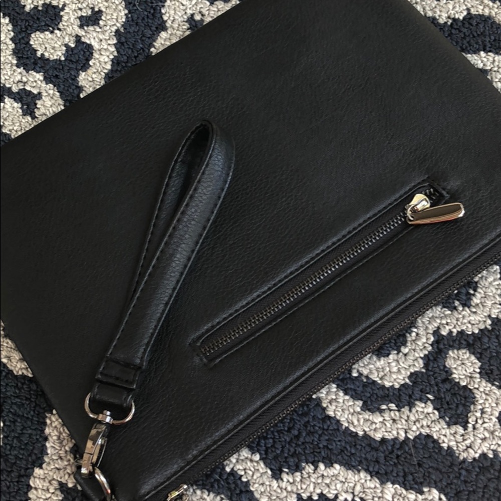 Joyus Vegan Studded clutch🌸